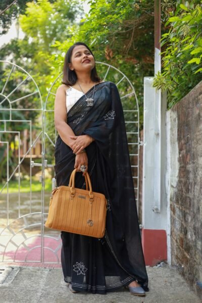 Nisha Padma ( Saree )