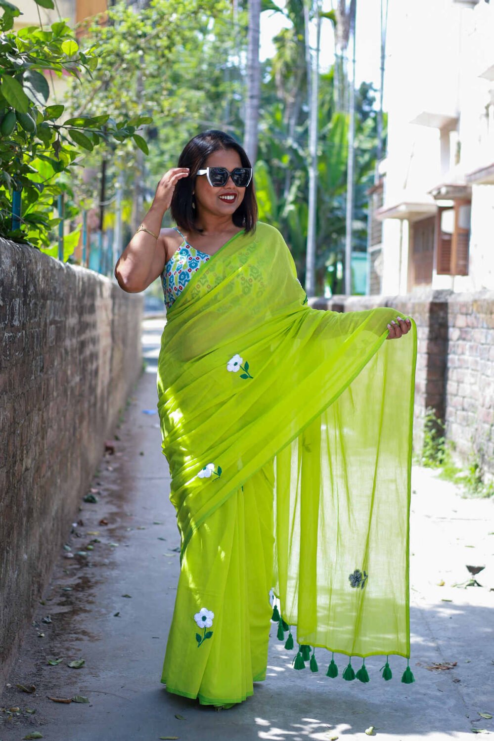 Parijaat ( Saree ) - Image 2