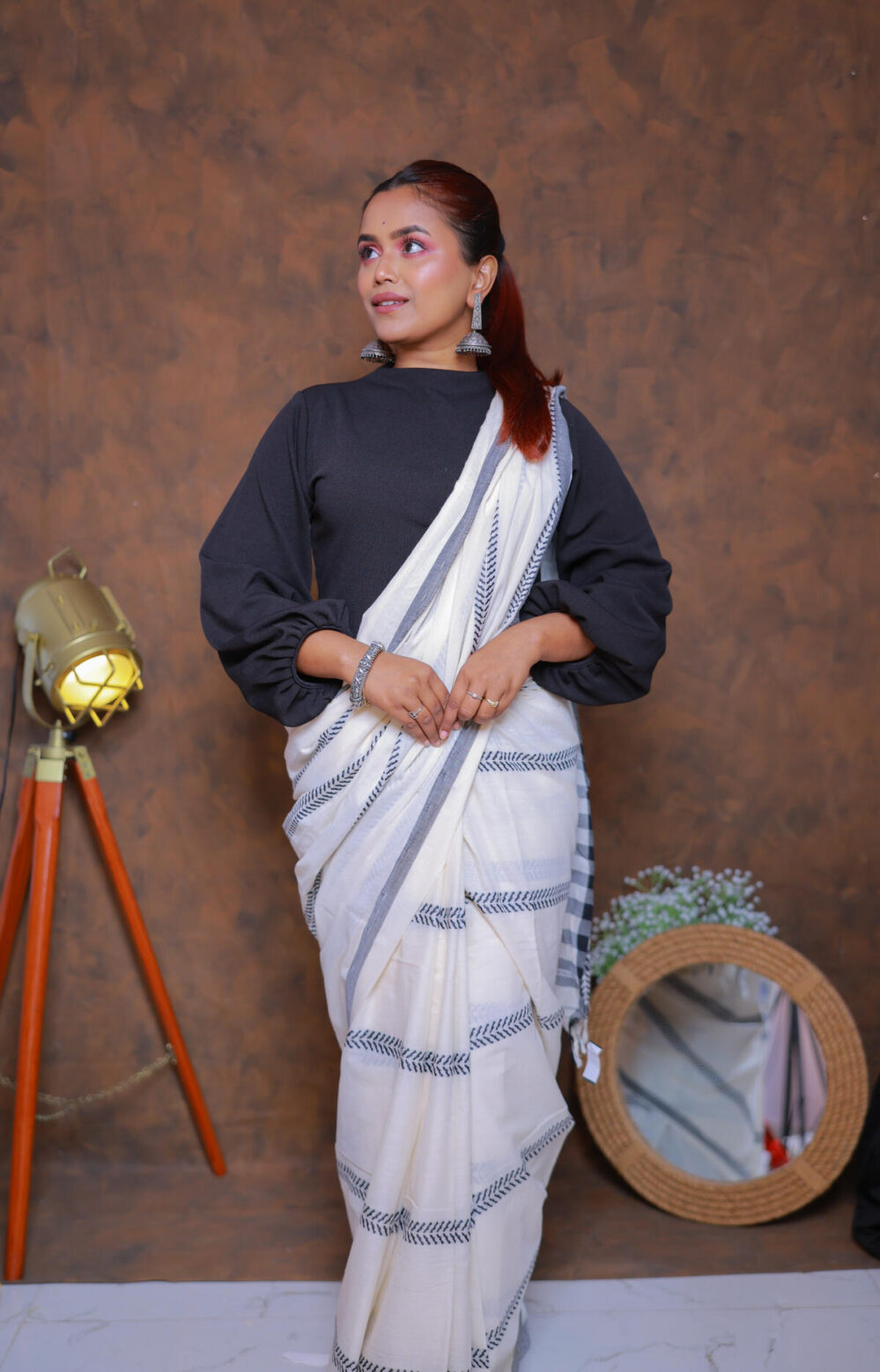 Sohni ( Saree ) - Image 4